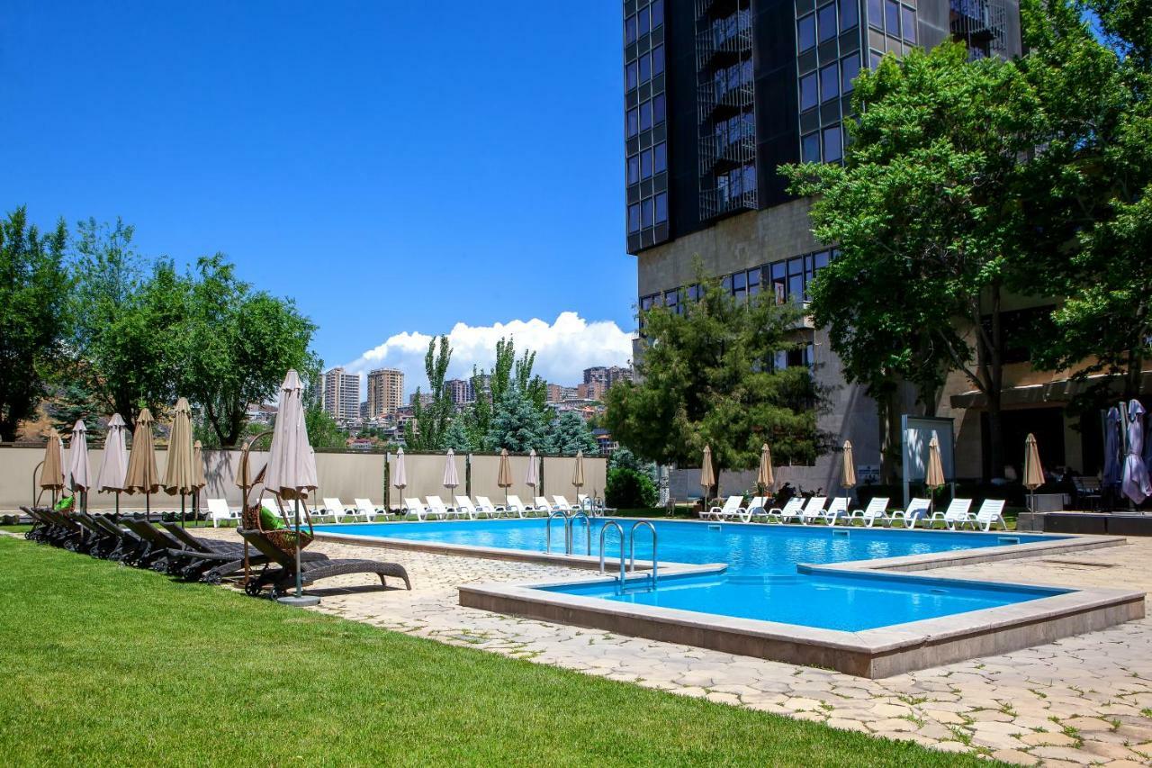 President Hotel By Hrazdan Hotel Cjsc Ereván Exterior foto