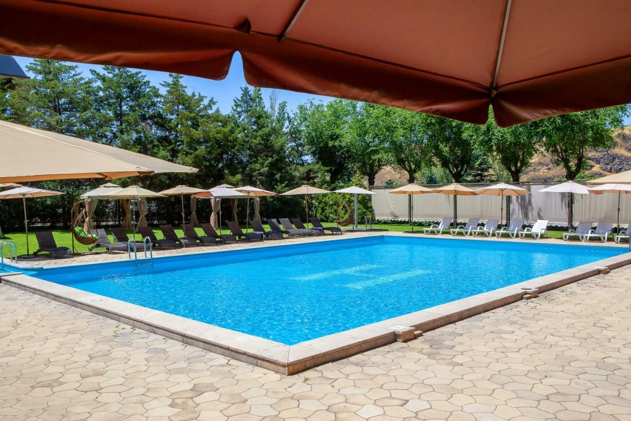 President Hotel By Hrazdan Hotel Cjsc Ereván Exterior foto